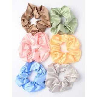 Molly&Rose | Én stor sateng scrunchie | Assorterte farger | 1 stk